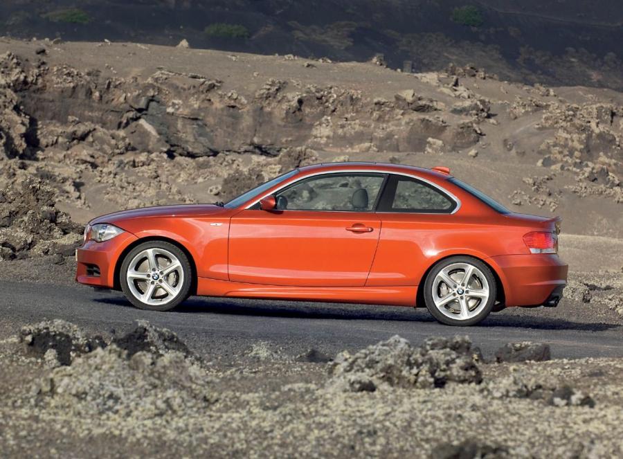  BMW 1-Series Coupe 2007 года  (фото 19 из 40)